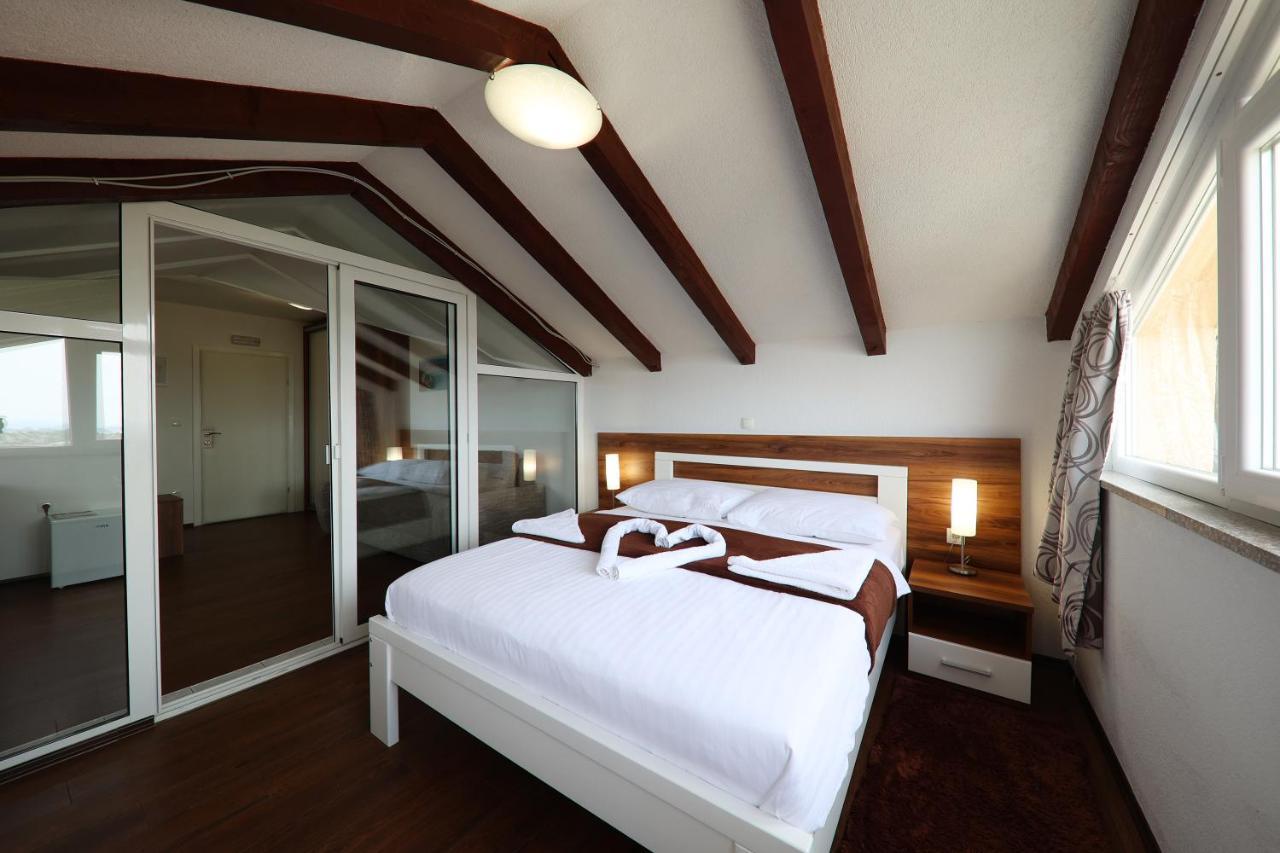 Hotel 穆泰尔岛 外观 照片