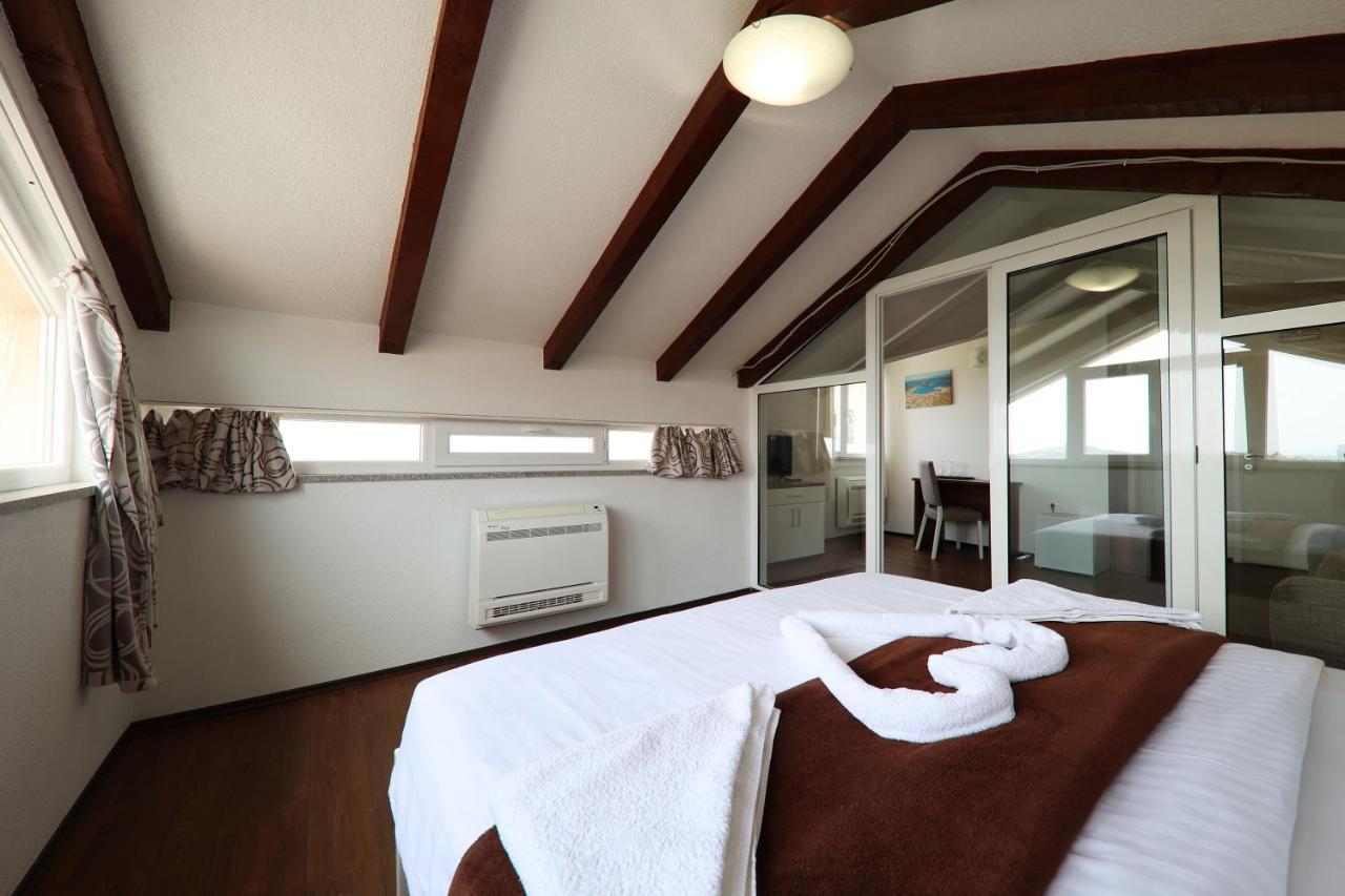 Hotel 穆泰尔岛 外观 照片